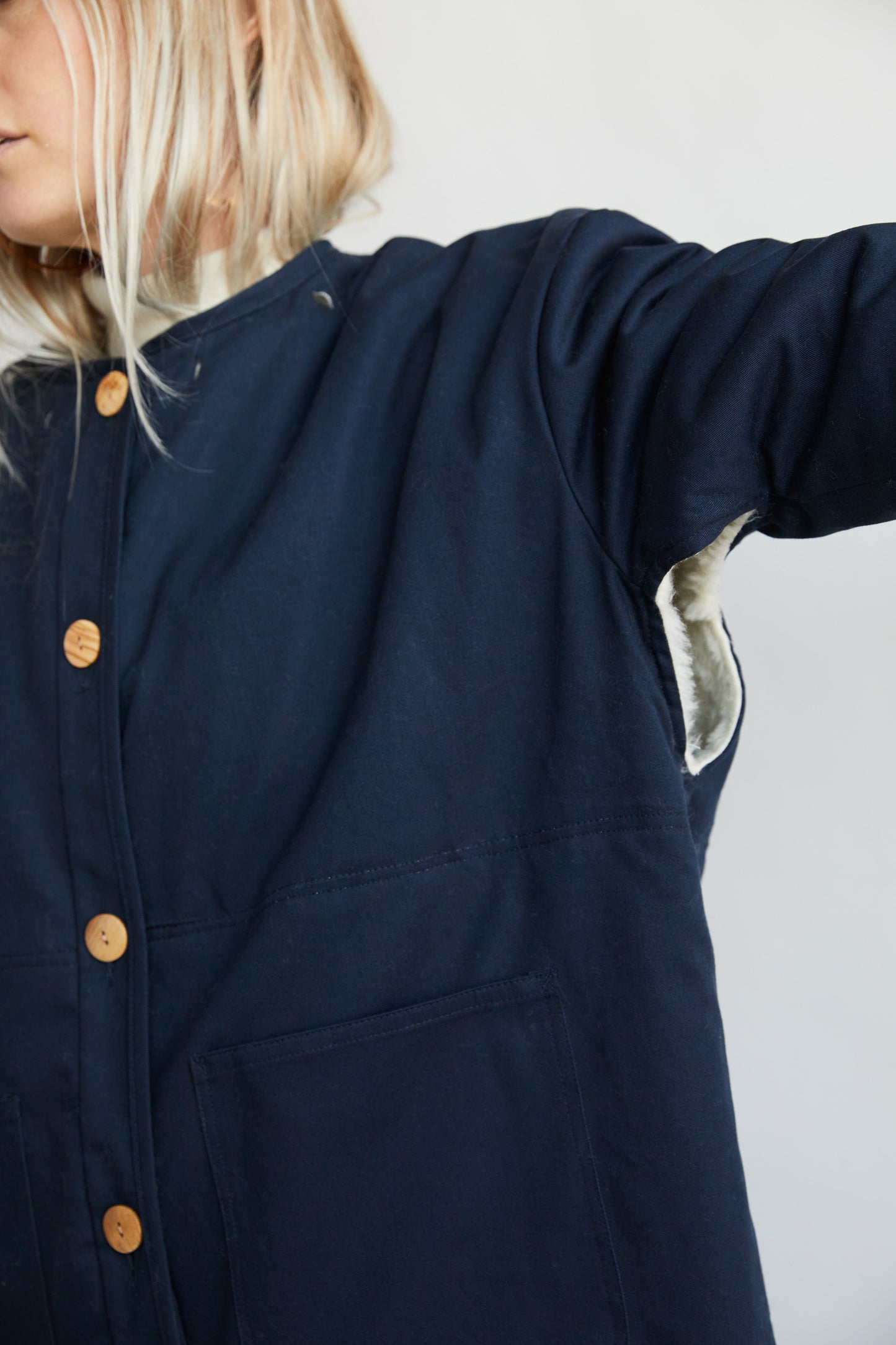 Unisex Reversible Wool Fleece Jacket - Natural/Navy